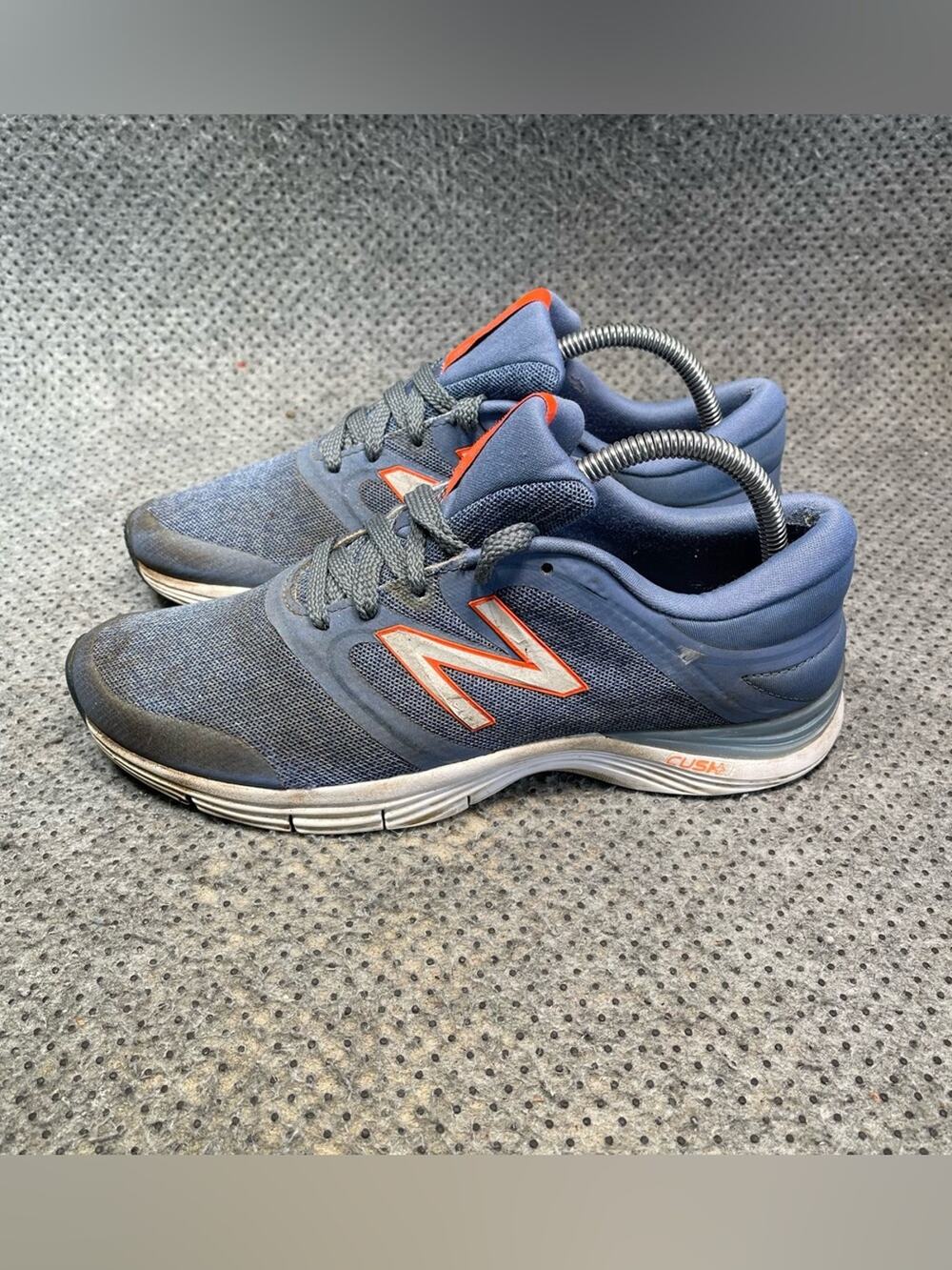 New Balance 711 v2 Blue Running Shoes Size 9.5 Women’s